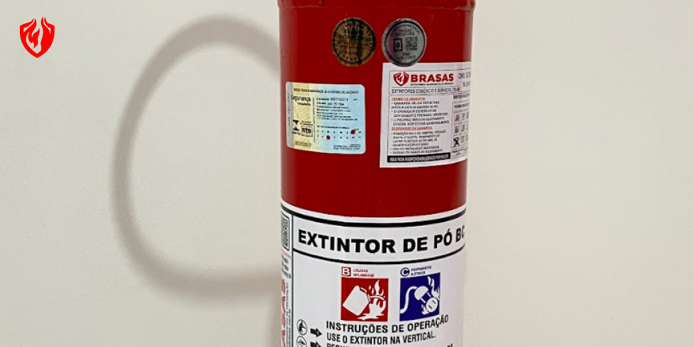 Recarga e Inspeção de Extintores: Como Garantir a Eficiência do Equipamento 
