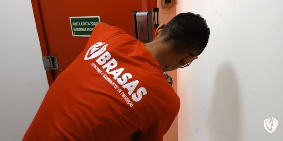 Segurança Condominial: A Importância da Manutenção Preventiva dos Sistemas de Combate a Incêndio