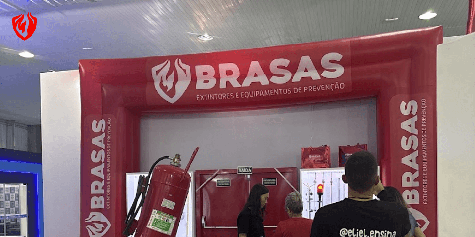 Quando o extintor precisa ser substituído? Entenda a vida útil real de cada modelo