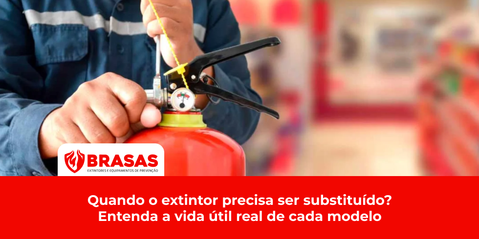 Quando o extintor precisa ser substituído? Entenda a vida útil real de cada modelo